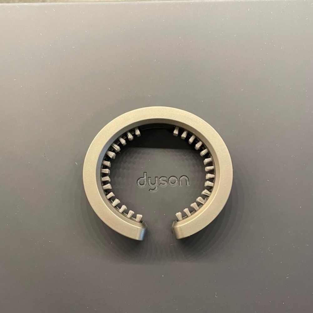 Dyson filter for hair wrap